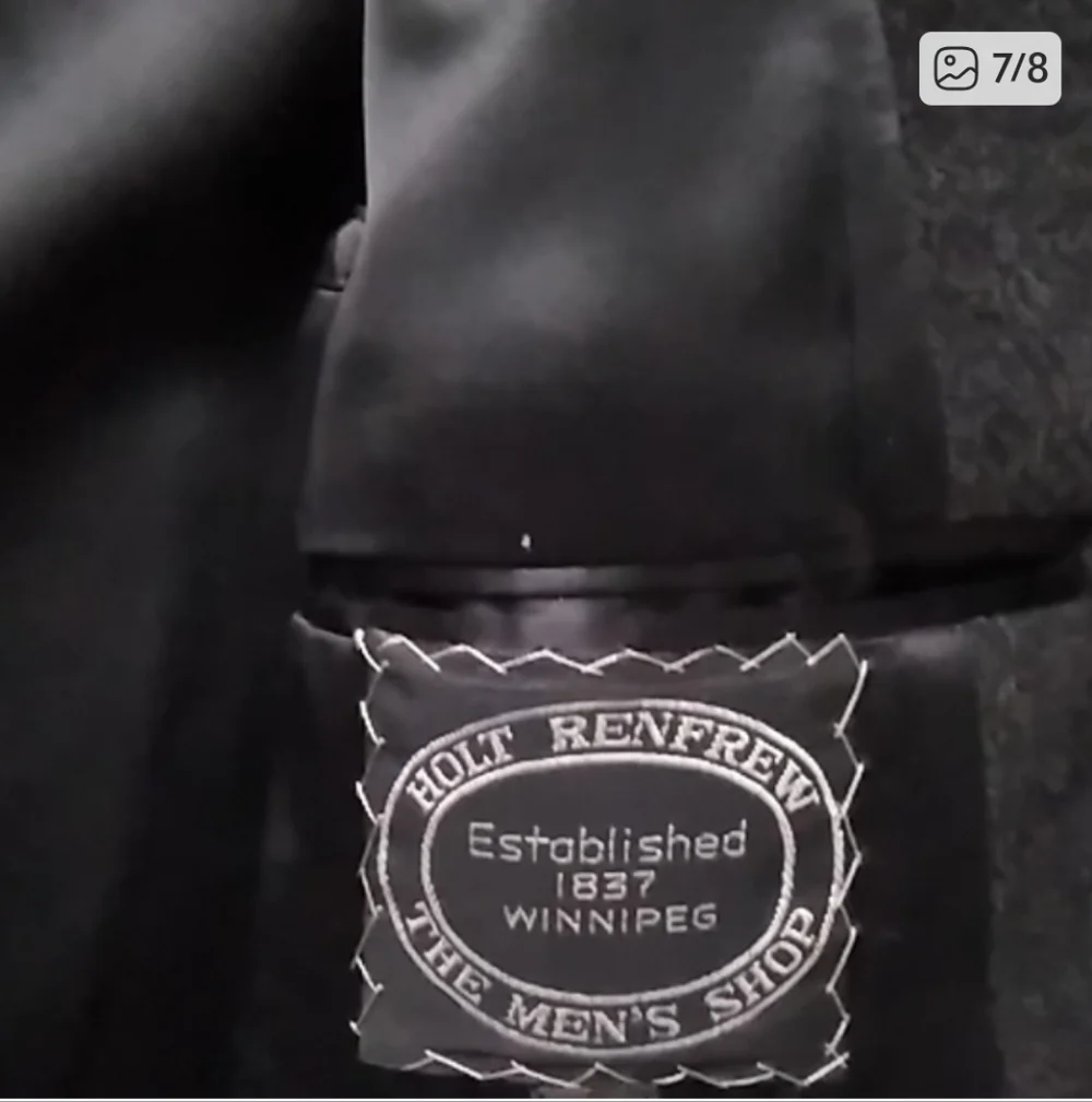 HOLT RENFREW 💯% Wool Overcoat - Picture 6 of 9